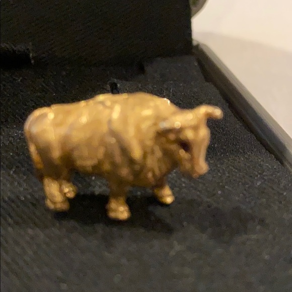 TOURNEAU 14K GOLD HEAVY BULL & BEAR CUFFLINKS WITH REAL RUBY EYES - Picture 2 of 10
